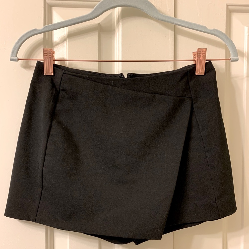 Black Envelope Skort
